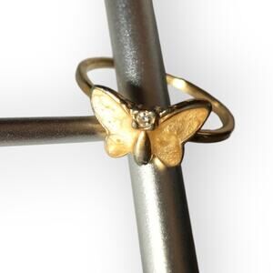 AVON signed butterfly ring, gold tone, appr. size 8.5
